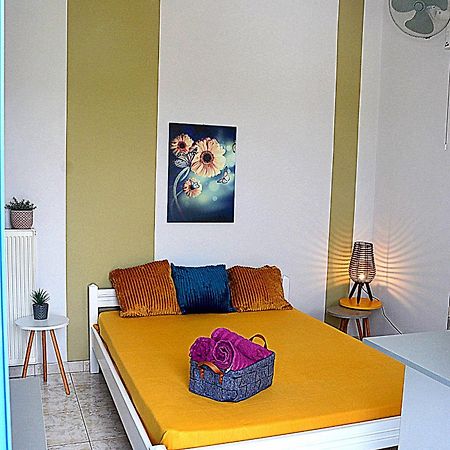 Overhill Apartments Adamas Esterno foto