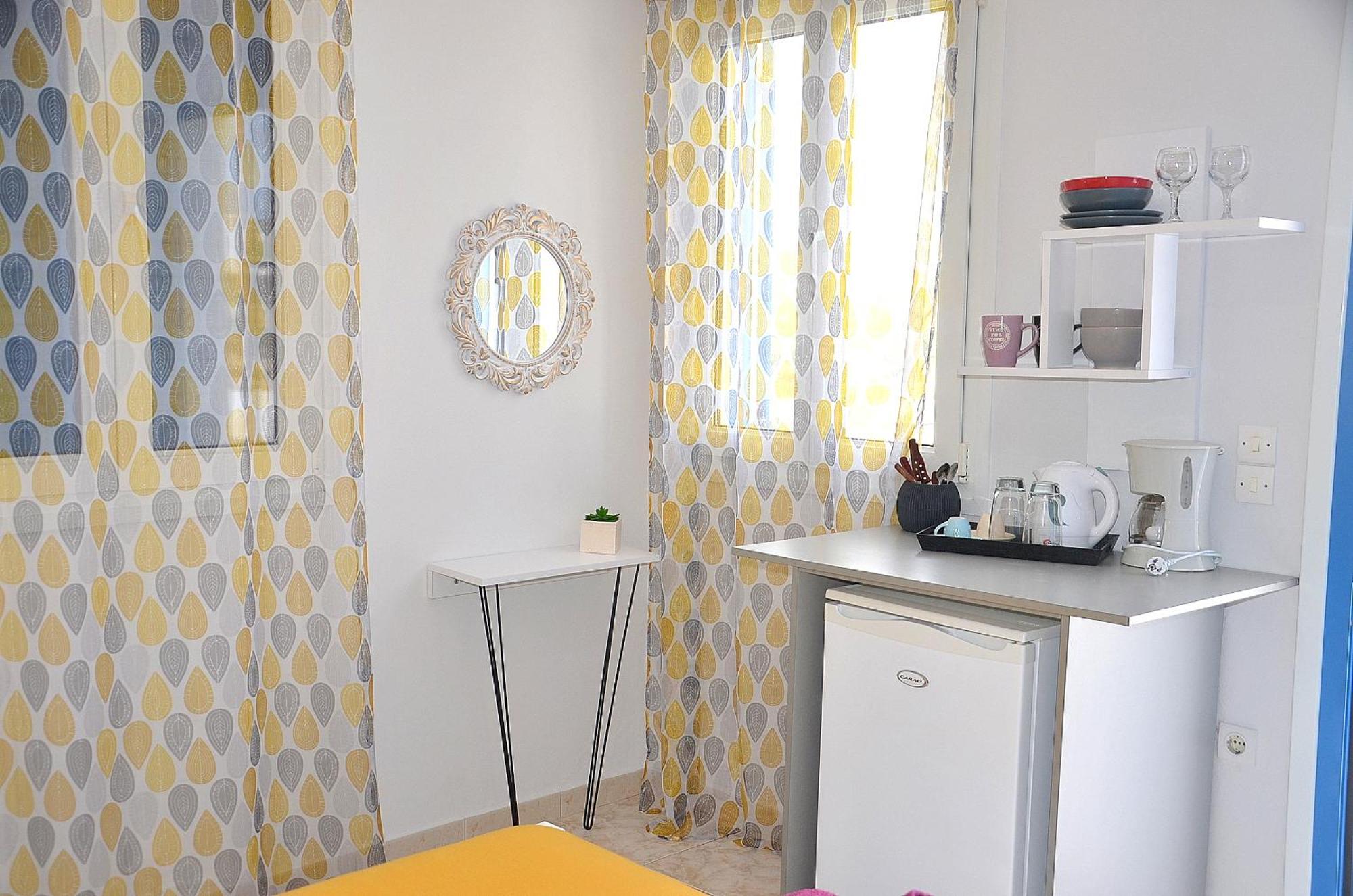 Overhill Apartments Adamas Esterno foto